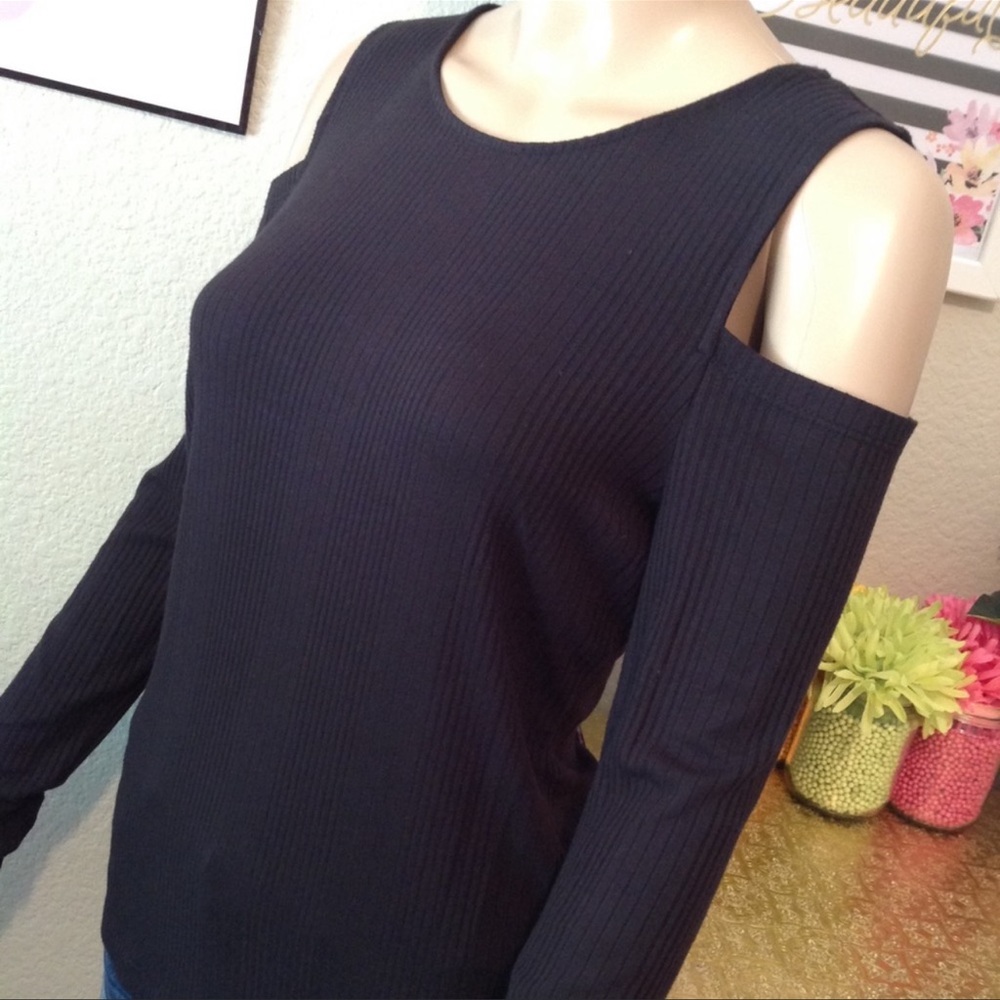 Drew Cold Shoulder Knit Top